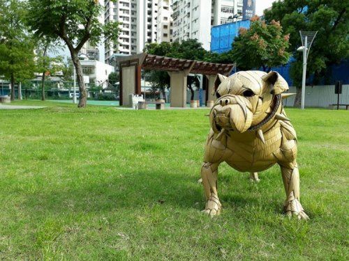 Тайваньский художник-самоучка создаёт потрясающие скульптуры из обычного картона (12 фото)